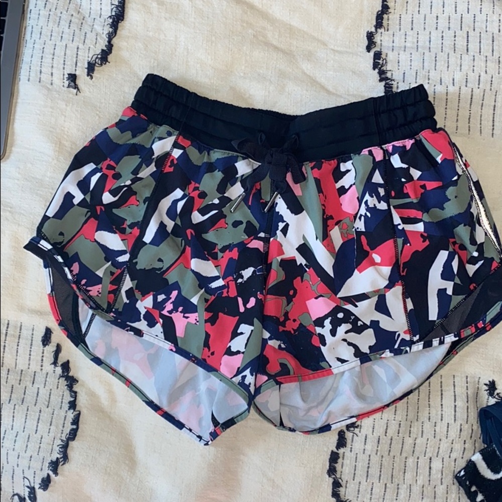 LULULEMON SHORTS